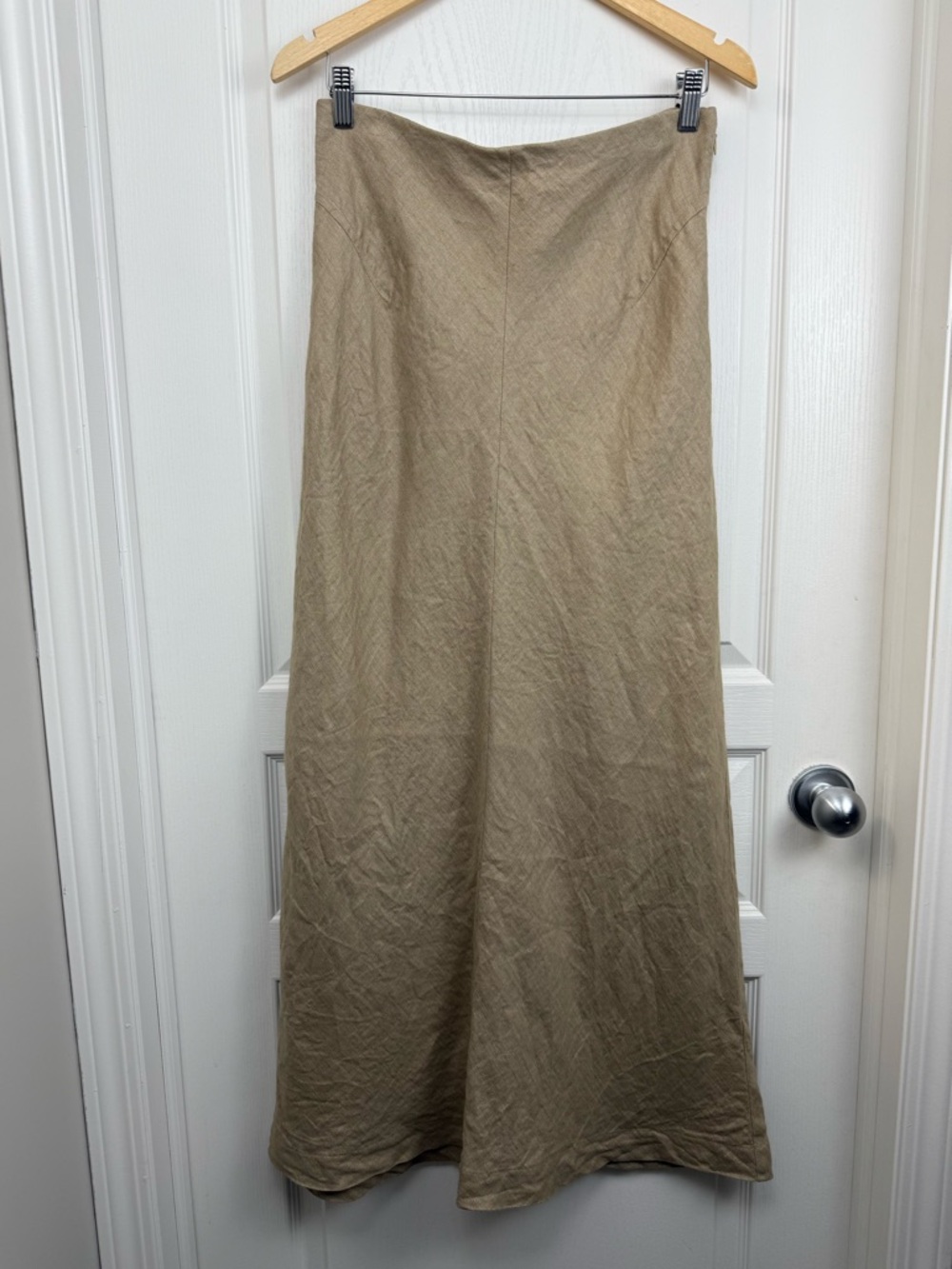 SOLD Banana Republic Linen Maxi Slip Skirt Size Medium Tan - Picture 2 of 9